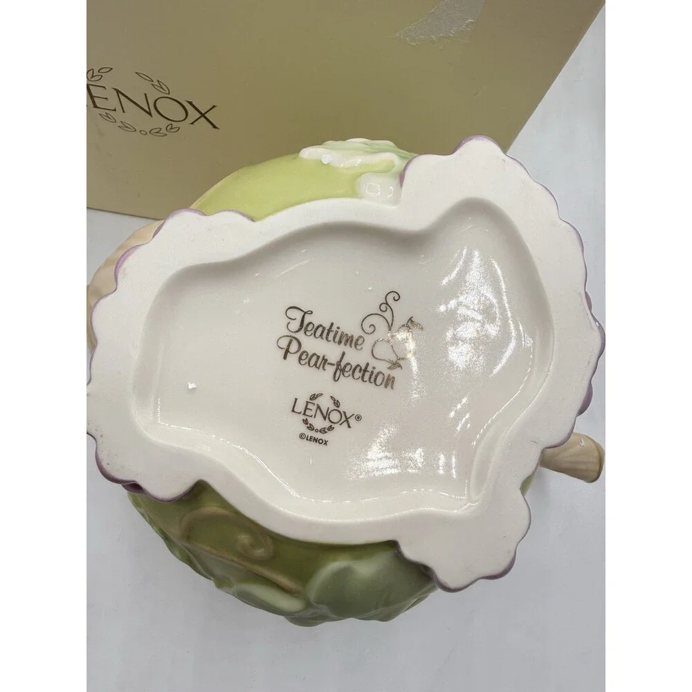 Lenox Teatime Pear-Fection Pear & Grapes Teapot 799737 w/ Box 7.5